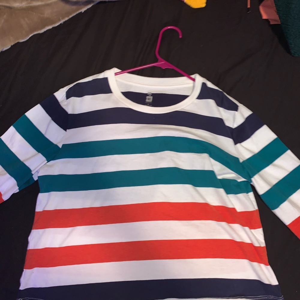 Long sleeve crop top